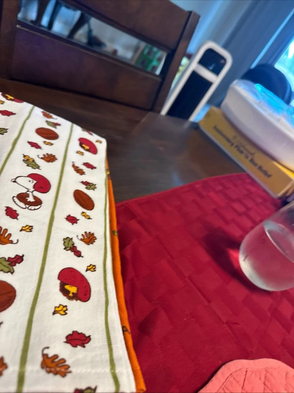 Peanuts kitchen towels